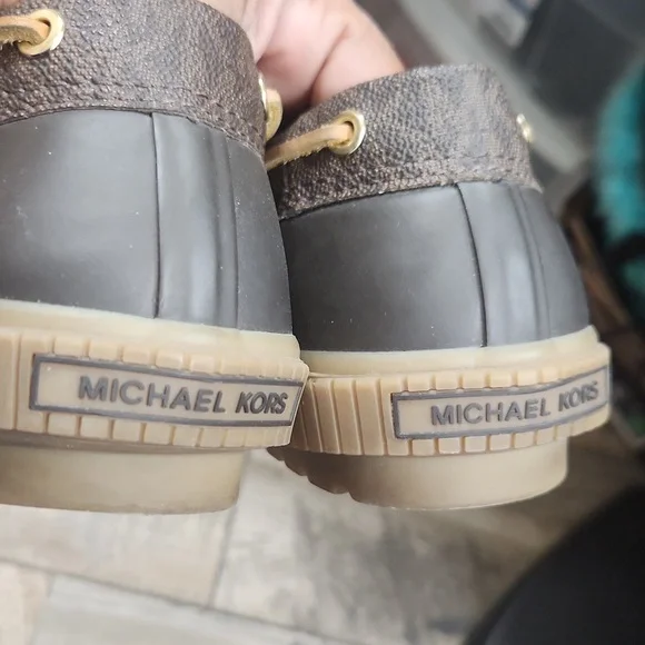 Michael kors rubber shoes for winter - Picture 2 of 7